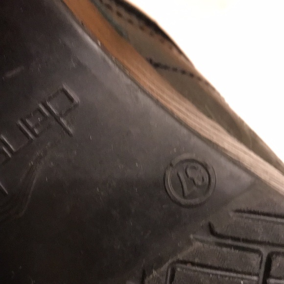 Dansko ladies shoe. Like new. Sz. 37 - Picture 3 of 3